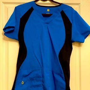 Women’s Wonder wink scrub top